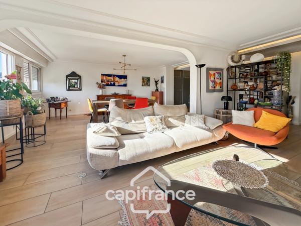 Appartement à vendre 4 pièces HYERES (83) - 147m2- 4ème et dernièr Etage- Accès direct GARAGE