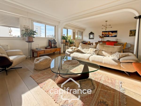 Appartement à vendre 4 pièces HYERES (83) - 147m2- 4ème et dernièr Etage- Accès direct GARAGE