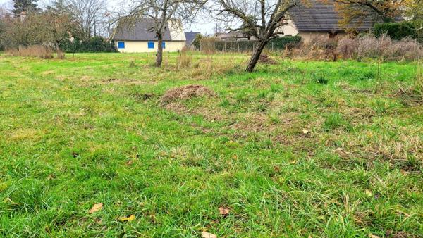 LE FAVRIL - TERRAIN CONSTRUCTIBLE - 1916 m²