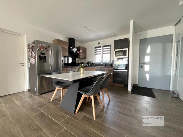 Maison Plain-Pied 96m2, suite, CROIX CHAPEAU (17)