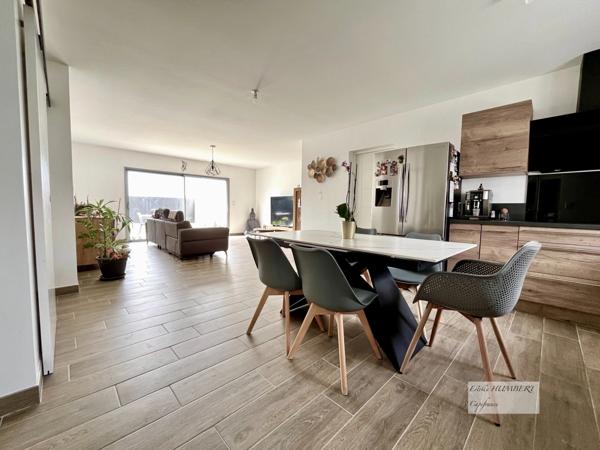 Maison Plain-Pied 96m2, suite, CROIX CHAPEAU (17)