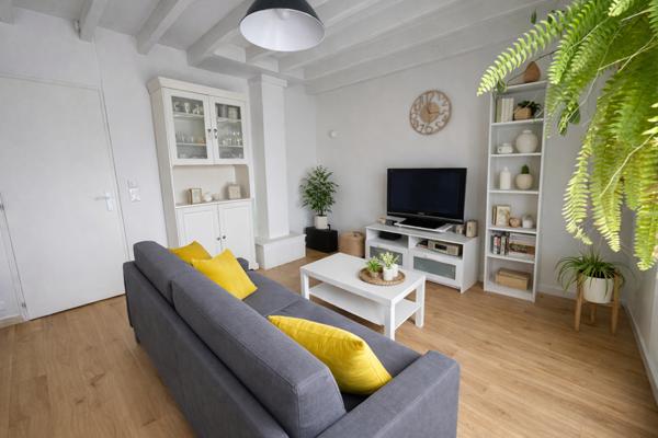 3 pièces lumineux avec extérieur en plein centre ville