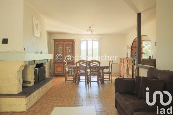 Maison 5 pièces de 100 m² à La Ville-du-Bois (91620)