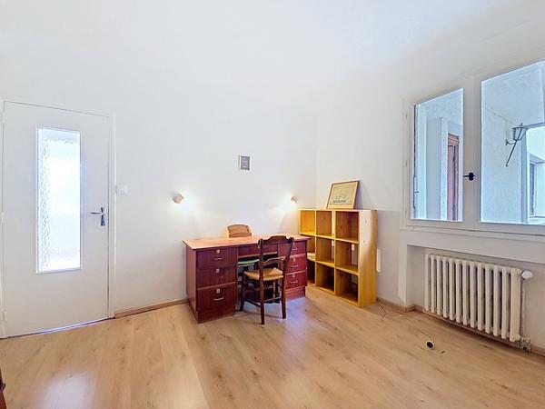 Auzeville-Tolosane - Maison familiale 120 m² avec 4 chambres, bureau et terrain arboré de 1 500 m²