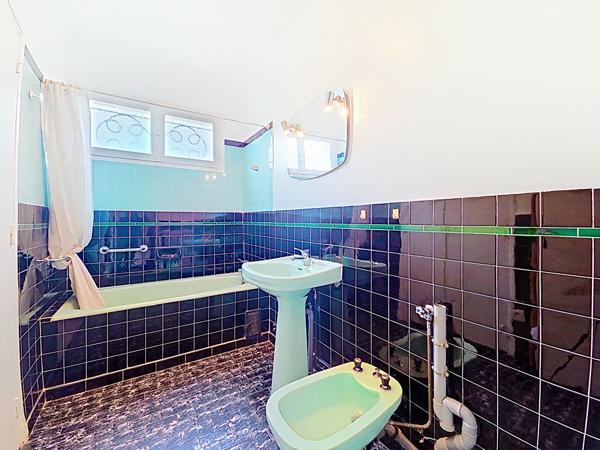 Auzeville-Tolosane - Maison familiale 120 m² avec 4 chambres, bureau et terrain arboré de 1 500 m²