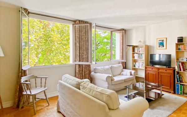 Appartement à vendre    2 pièces • 49,57 m2 Versailles