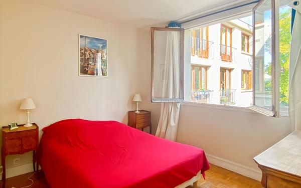 Appartement à vendre    2 pièces • 49,57 m2 Versailles