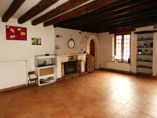 Maison dans un hameau au calme de 3 chambres avec jardin et garage