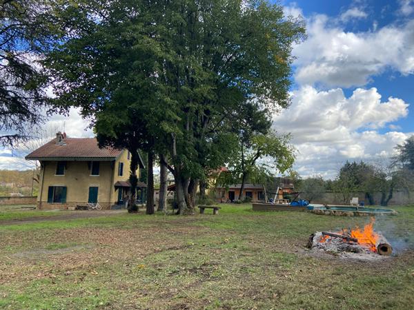 Deux maisons avec parc de 6910m²  vu Saône