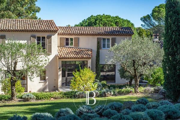 Valbonne, Villa 5 Chambres -  615 m² à vendre