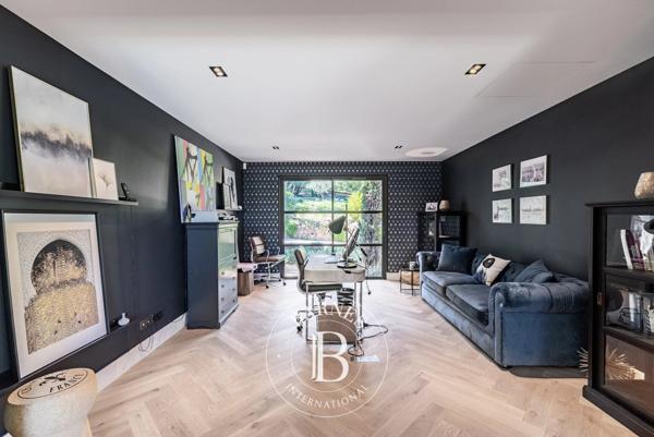 Valbonne, Villa 5 Chambres -  615 m² à vendre