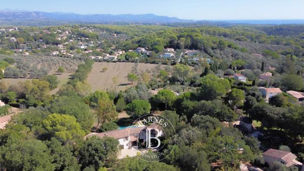 Valbonne, Villa 5 Chambres -  615 m² à vendre