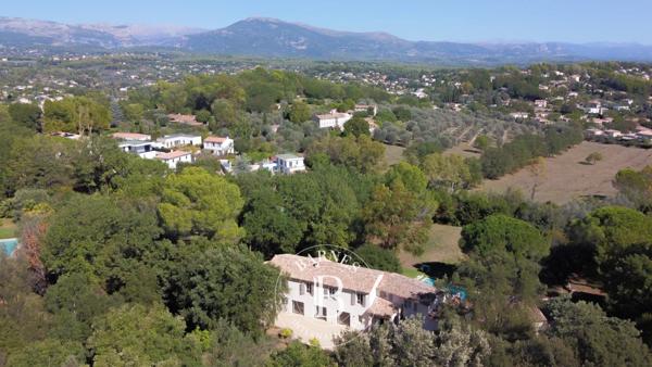 Valbonne, Villa 5 Chambres -  615 m² à vendre