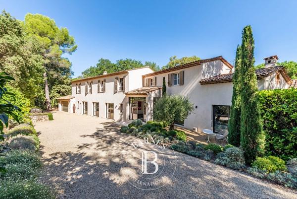 Valbonne, Villa 5 Chambres -  615 m² à vendre