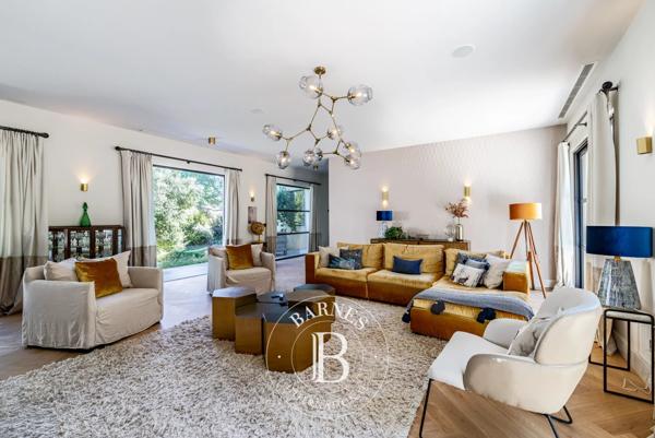 Valbonne, Villa 5 Chambres -  615 m² à vendre