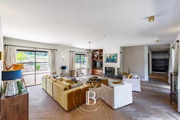 Valbonne, Villa 5 Chambres -  615 m² à vendre