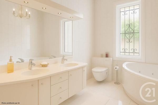 Maison à vendre  7 pièces - 169,70 m2 ROQUEBRUNE CAP MARTIN - 06