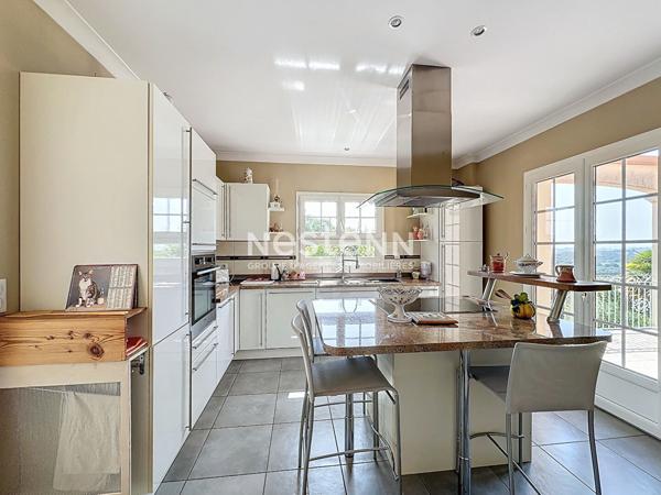 A Vendre maison 5 pièces 3 chambres de 141 m2