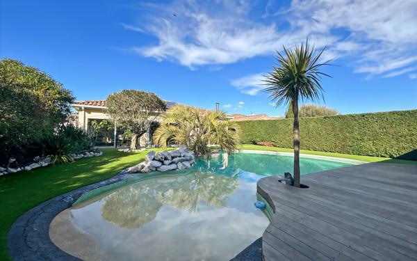 Maison à vendre    8 pièces •  Aussonne