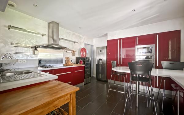 Maison à vendre    8 pièces •  Aussonne