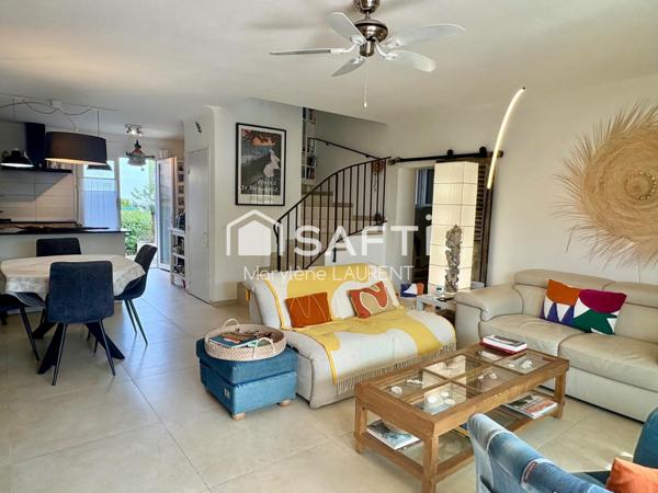 Maison mitoyenne d’un coté,3 chambres,1 bureau ,jardin