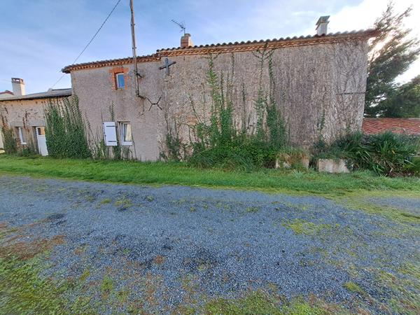 MAISON EN PIERRE DE 91M² A RENOVER- SAINT FULGENT