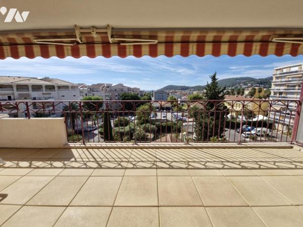 Appartement T4 - CENTRE VILLE - DERNIER ETAGE - TERRASSE - GARAGE