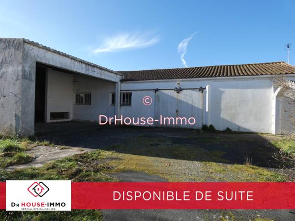 Parking / Box à vendre de 140 m²