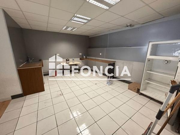 Location Local commercial 3 pièces 90 m² - 1690 ROUTE DE LYON Soyon 07130