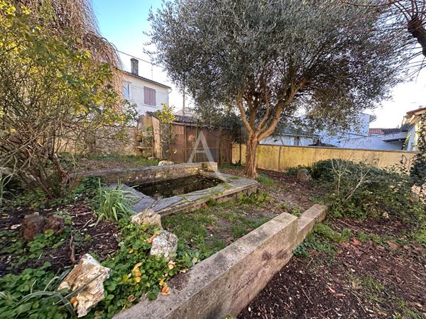 Maison familiale - Rive droite de Saintes, secteur recherché