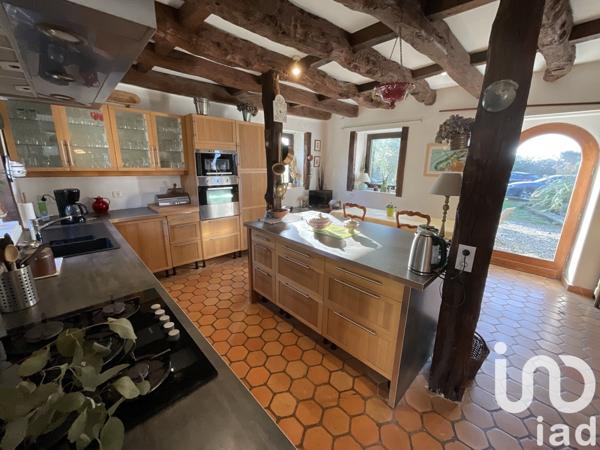 Demeure 7 pièces de 167 m² à Pleumeur-Bodou (22560)