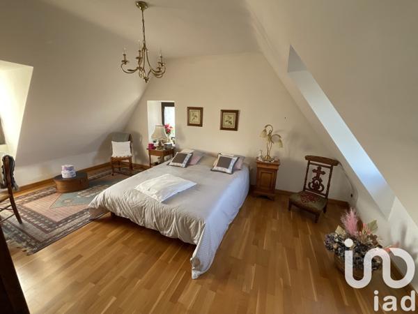 Demeure 7 pièces de 167 m² à Pleumeur-Bodou (22560)