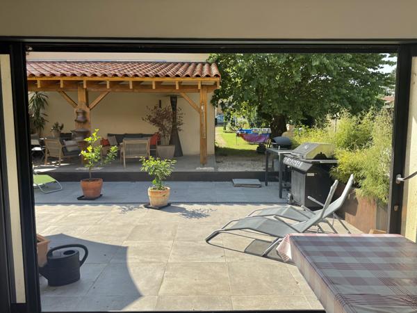 Saint-Vite (47500) LOT ET GARONNE Saint Vite Maison en pierre avec 3 chambres, maison des ami et jardin