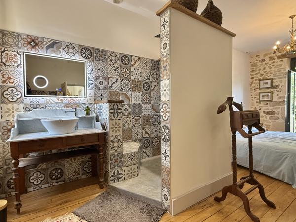 Saint-Vite (47500) LOT ET GARONNE Saint Vite Maison en pierre avec 3 chambres, maison des ami et jardin