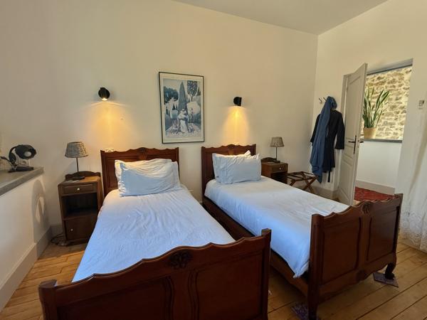 Saint-Vite (47500) LOT ET GARONNE Saint Vite Maison en pierre avec 3 chambres, maison des ami et jardin