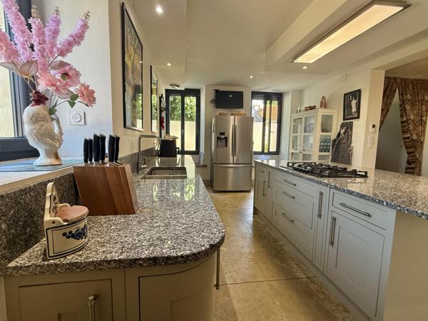 Saint-Vite (47500) LOT ET GARONNE Saint Vite Maison en pierre avec 3 chambres, maison des ami et jardin