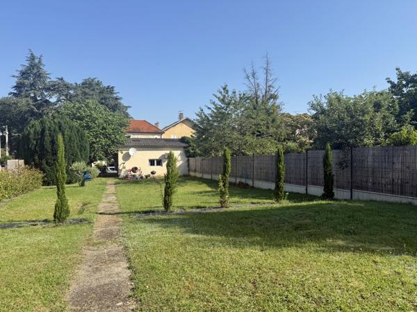 Saint-Vite (47500) LOT ET GARONNE Saint Vite Maison en pierre avec 3 chambres, maison des ami et jardin