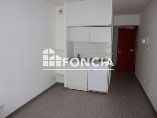 Location Studio 19.3 m² - 34 RUE MARCELLIN BERTHELOT La Roche Sur Yon 85000