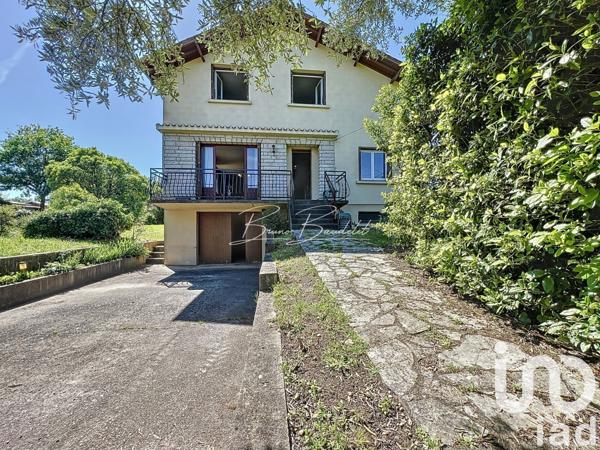 Maison traditionnelle 5 pièces de 140 m² à Vayres (33870)