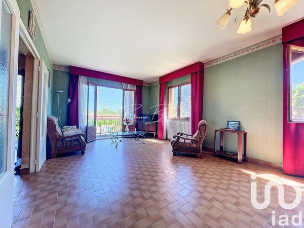 Maison traditionnelle 5 pièces de 140 m² à Vayres (33870)