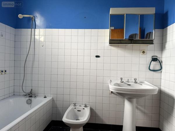 Maison à vendre à Guingamp dans les Côtes-d'Armor (22200), ref : 22064-1323