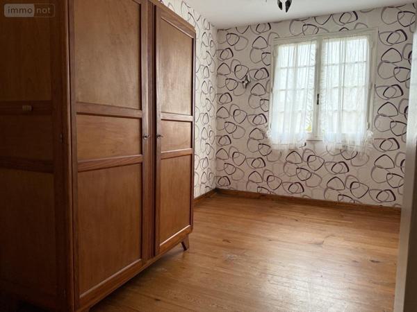 Maison à vendre à Guingamp dans les Côtes-d'Armor (22200), ref : 22064-1323