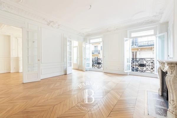Rueil-Malmaison, Maison 5 Chambres -  500 m² à vendre