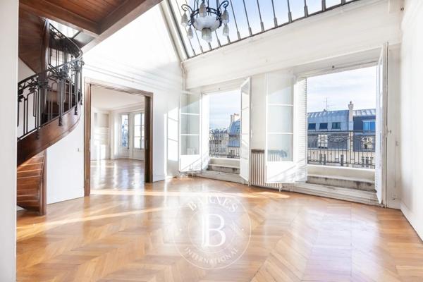 Rueil-Malmaison, Maison 5 Chambres -  500 m² à vendre