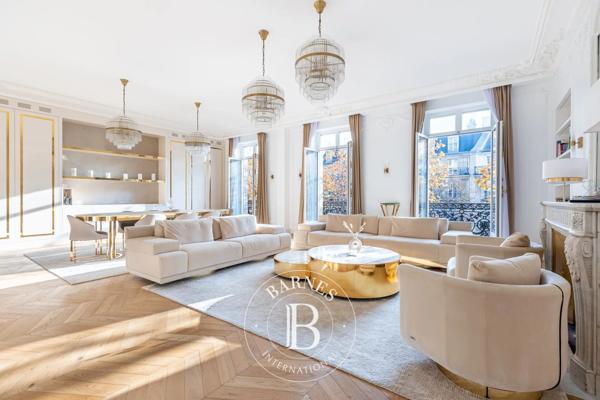 Rueil-Malmaison, Maison 5 Chambres -  500 m² à vendre
