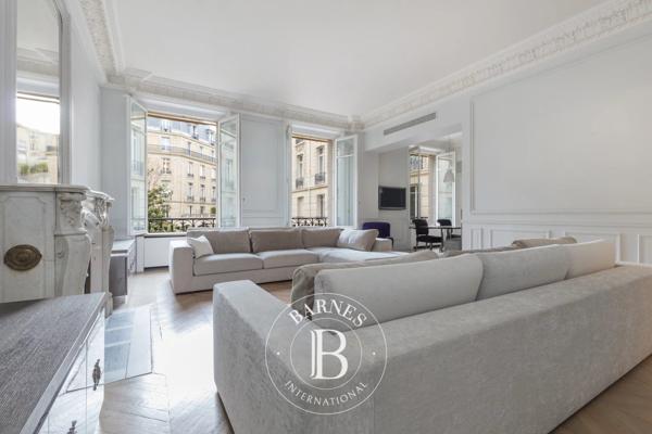 Rueil-Malmaison, Maison 5 Chambres -  500 m² à vendre