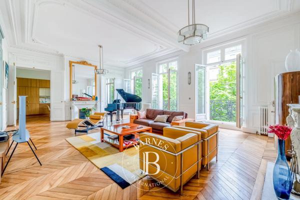 Rueil-Malmaison, Maison 5 Chambres -  500 m² à vendre