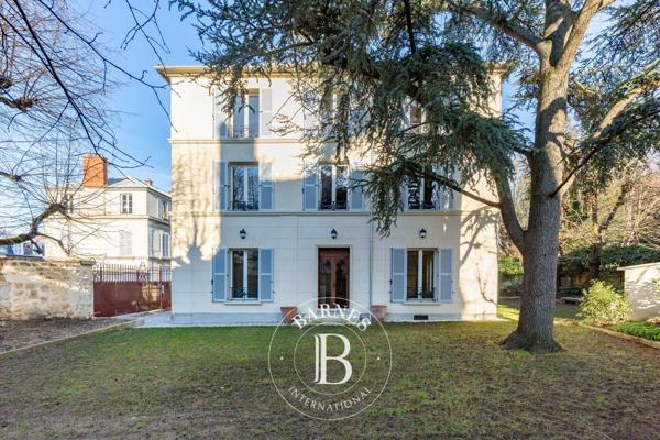Rueil-Malmaison, Maison 5 Chambres -  500 m² à vendre