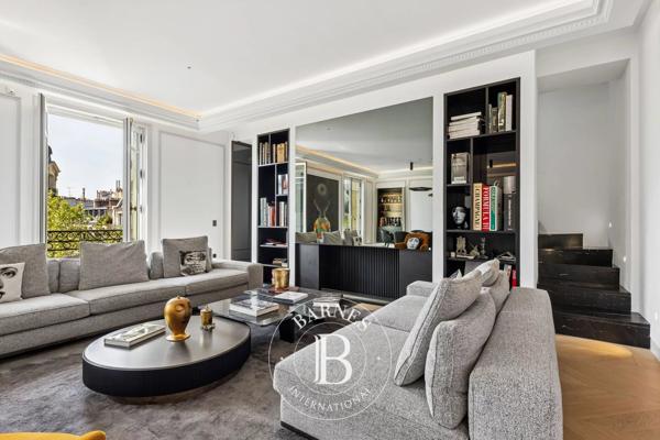 Rueil-Malmaison, Maison 5 Chambres -  500 m² à vendre