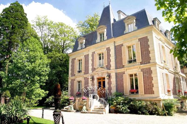 Rueil-Malmaison, Maison 5 Chambres -  500 m² à vendre